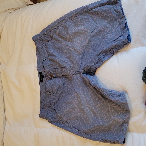 RW&Co stylish shorts - Picture 2 of 2